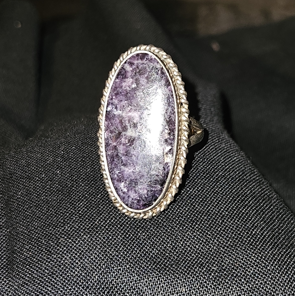 Large Oval Sterling Silver 925 Purple Stone Ring US Size 7.5